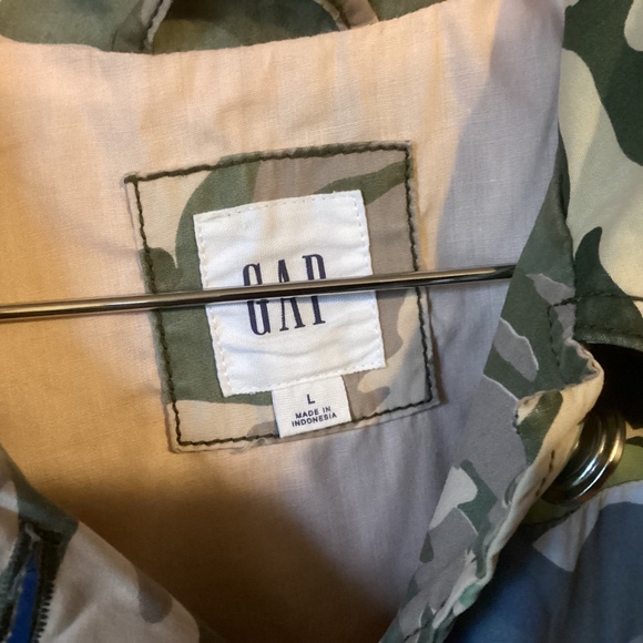 Fun feminine camo utility jacket GAP LARGE New, no tags. - Picture 2 of 6